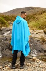 Unisex nepremočljiva pelerina MAC-IN-A-SAC Poncho, Neon modra - slika 6